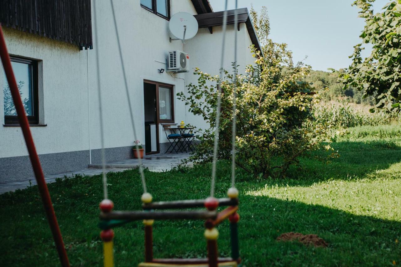 Apartman Vejama Josipdol Kültér fotó